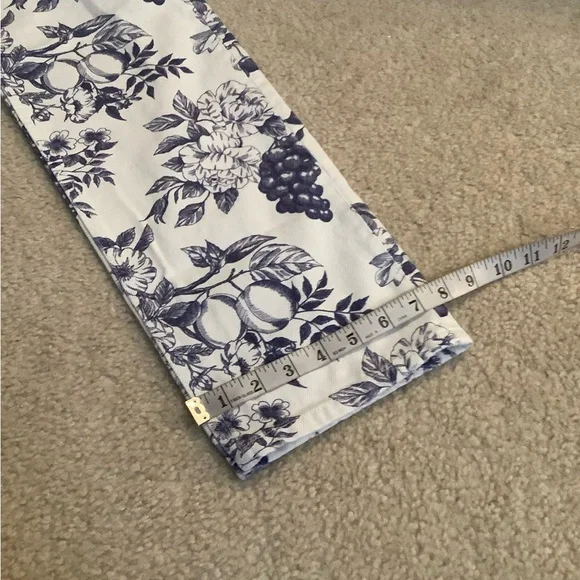 Reformation Jeans Cynthia Toile High Rise Straight White & Blue Size 27/4 small - Picture 8 of 13